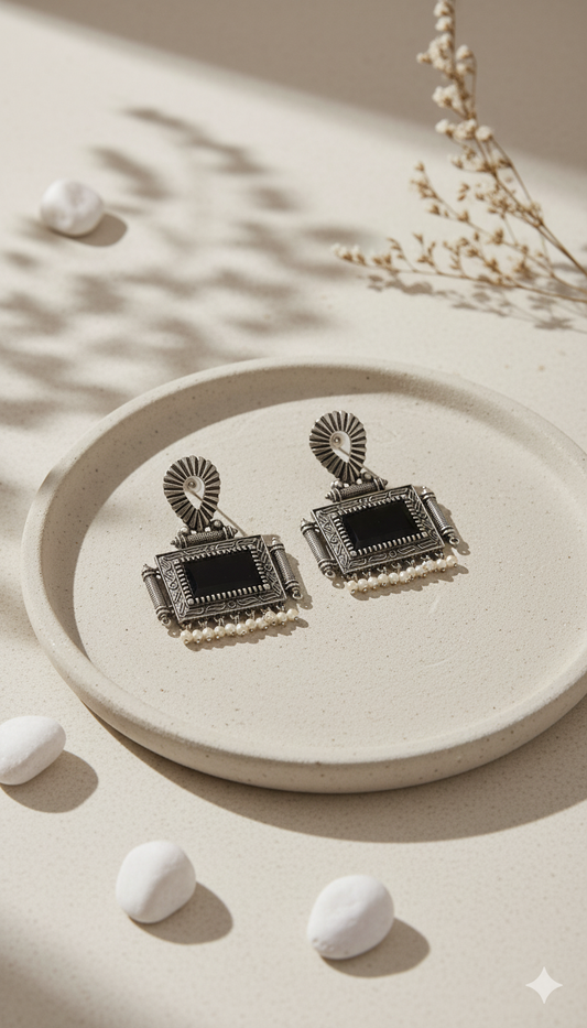 The Onyx Arch Earrings